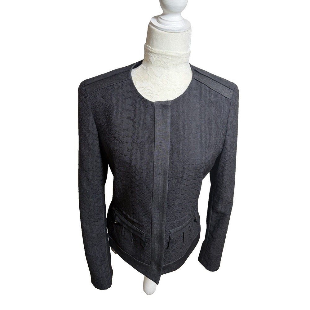 Tahari Black Textured Short Jacket~8~Structured Fitted Snap Pockets Career Boss
